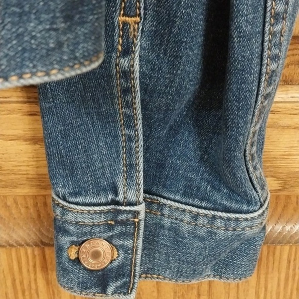 J.Crew Mercantile Sz Medium Denim Jean Jacket Embroidered Flowers Med Blue Wash - Picture 7 of 12